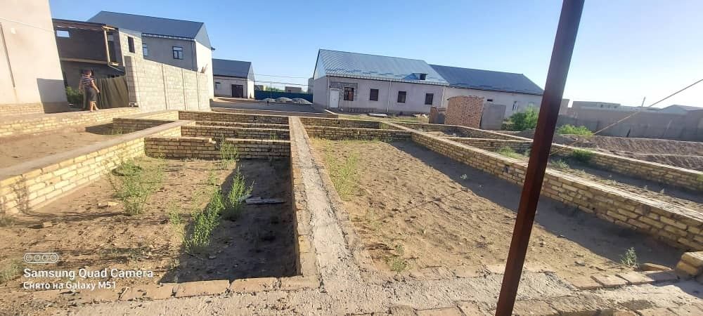 Жай орни сотилади 400кв