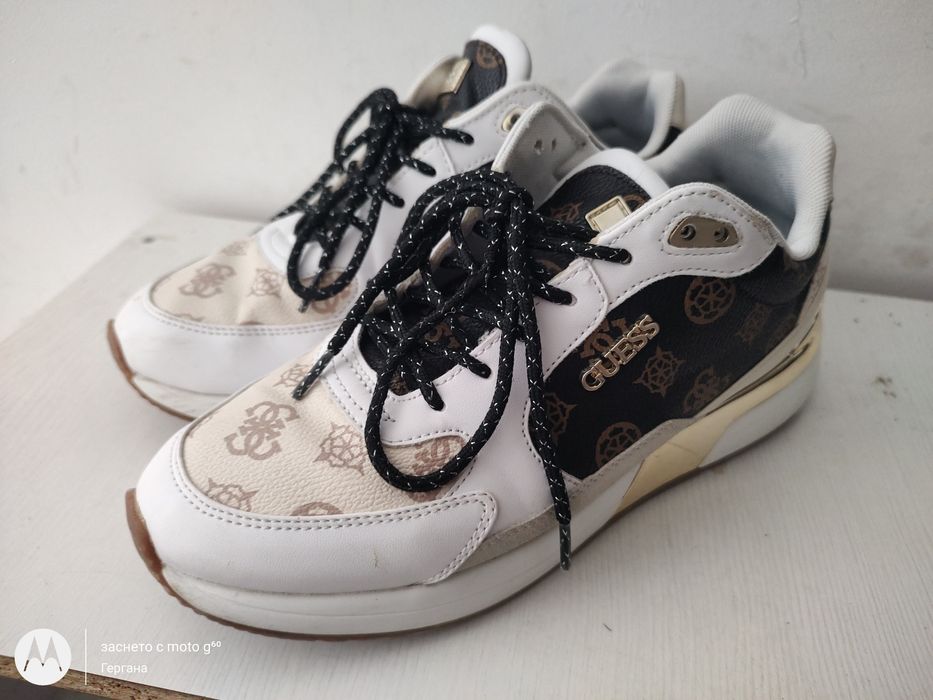 Дамски кецове guess