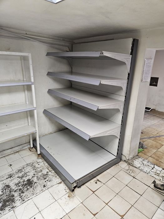 Крайстенни стелажи Linde