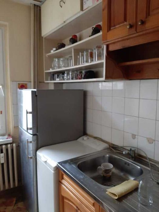 Дава се под наем Двустаен апартамент в Бургас, Зорница - 60 кв.м за 150 € - Снимка #2