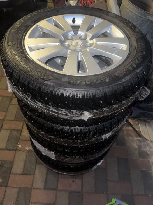 Диски с резиной goodyear
