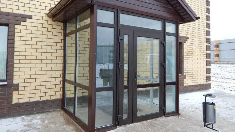 Тамбур из Алюминия и Пвх