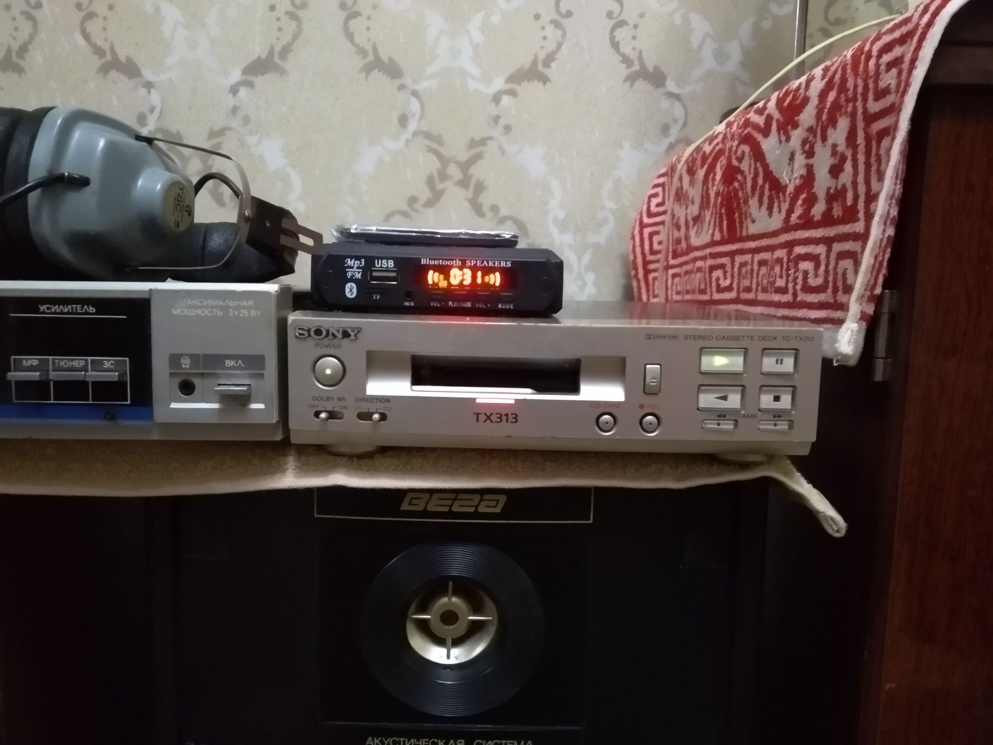 Колонки. Усилитель Вега. МП3 модуль. Магнитофон-приставка SONY-TX313.