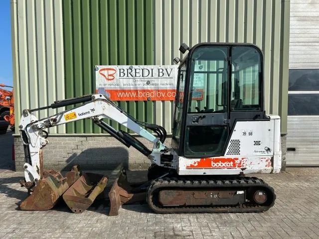Bobcat 325 Mini excavator senilar