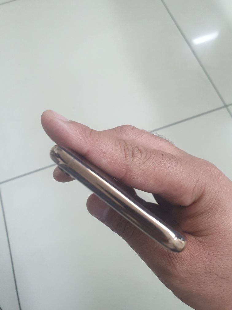 iphone xs srochni sotiladi.