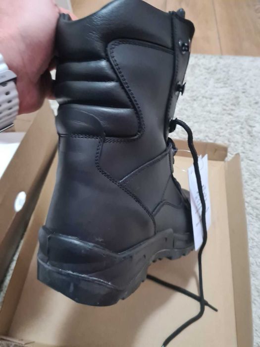 Нови специални целеви обувки от естестена кожа 42 номер