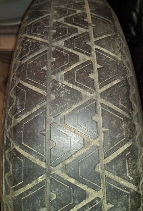 Патерица резервна гума Land Rover Discovery 3/4