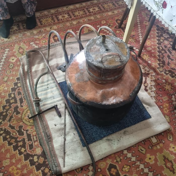 Vând căldare de tuica