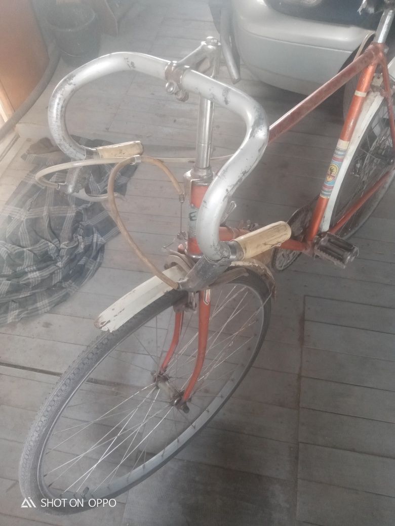 Продам советский велосипед спутник
