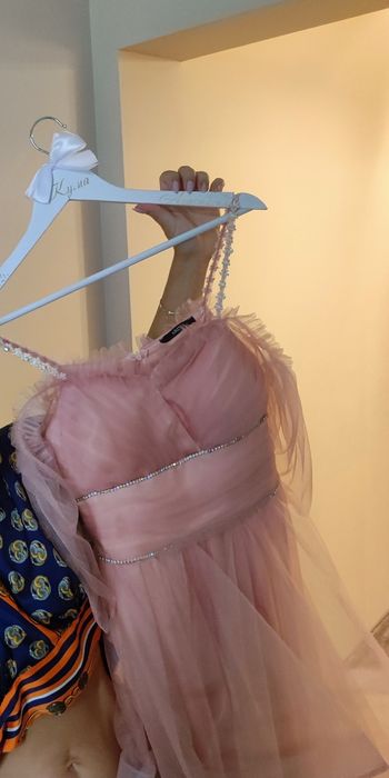 Официална рокля и шал, размер S.