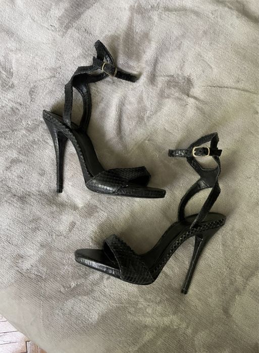 Sandale BEBE piton 38