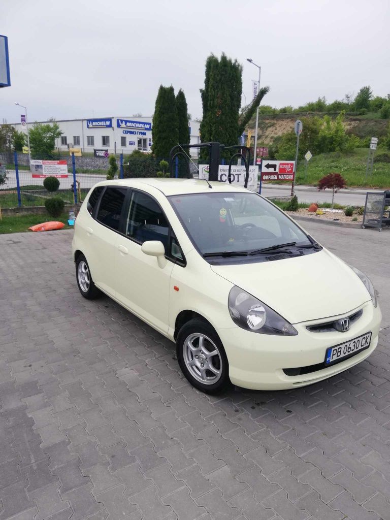 Honda jazz  2003 г. Газ/бензин