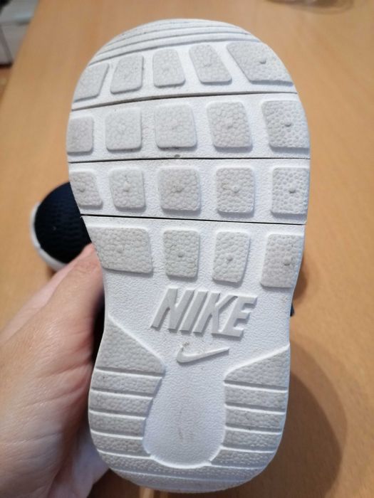 Маратонки Nike 21 номер