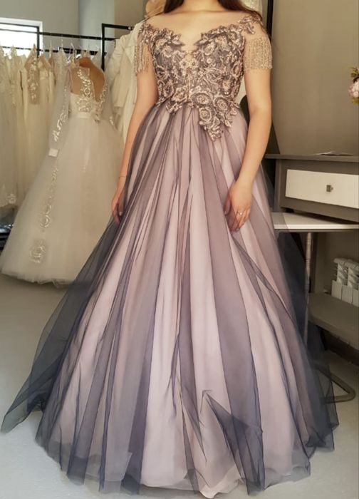 Продам красивое длинное платье