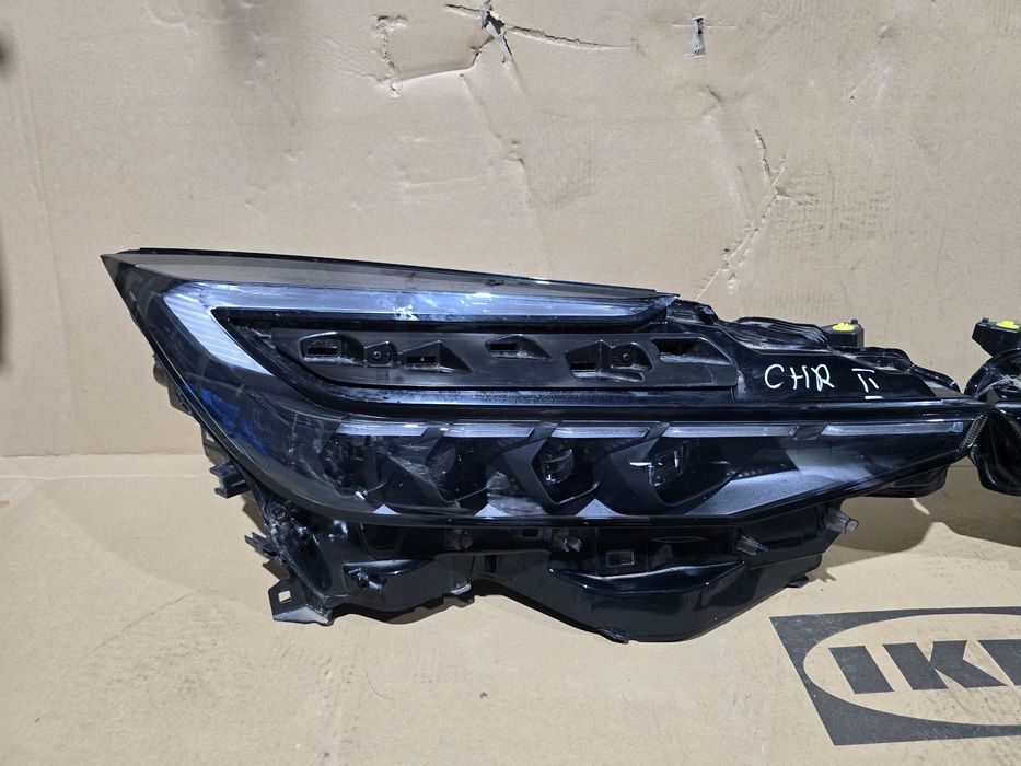 Far stinga dreapta complet toyota chr II 2025 full led
