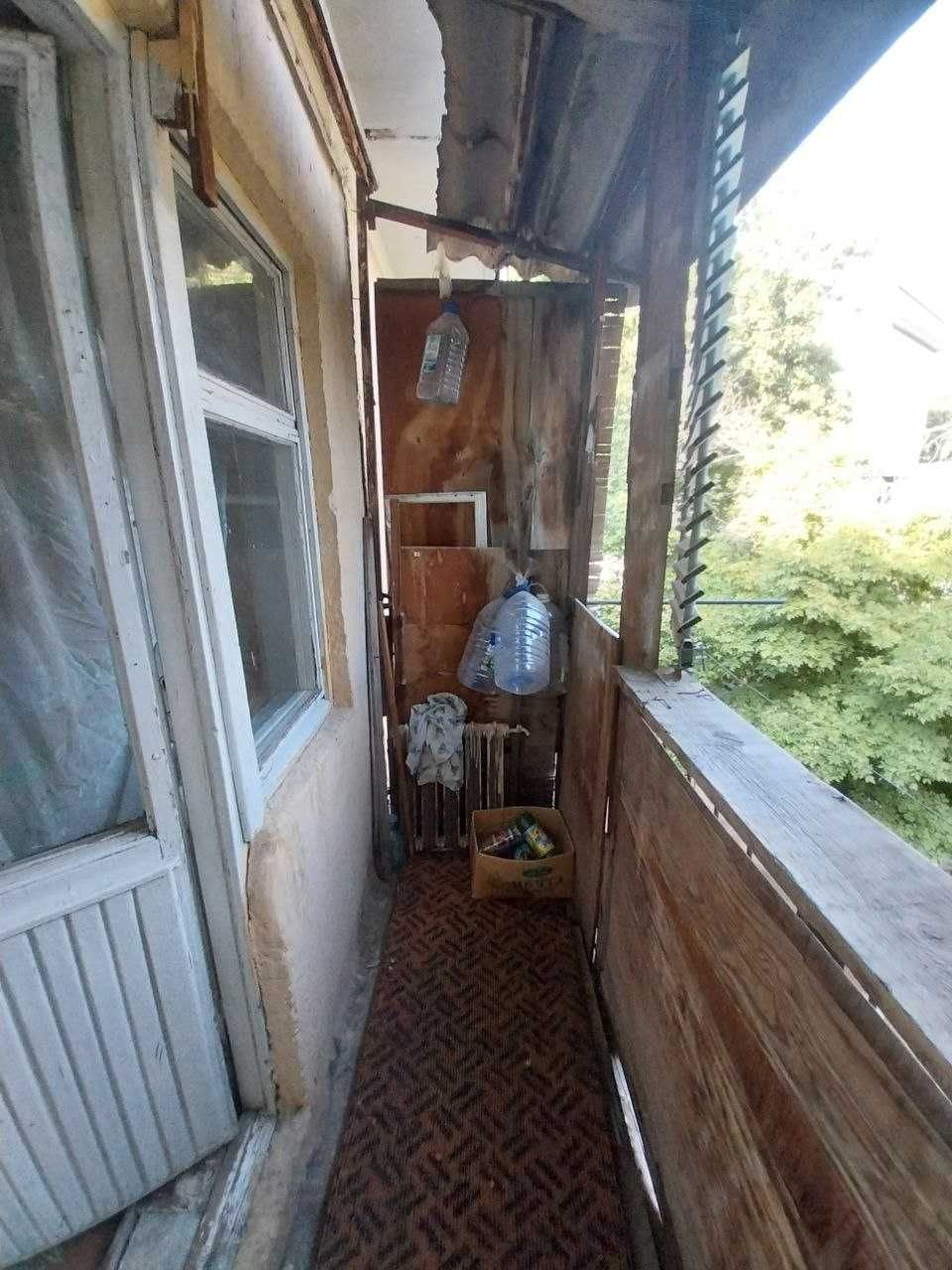 1 хона 4чи кават Фрунзе Массив Саехат