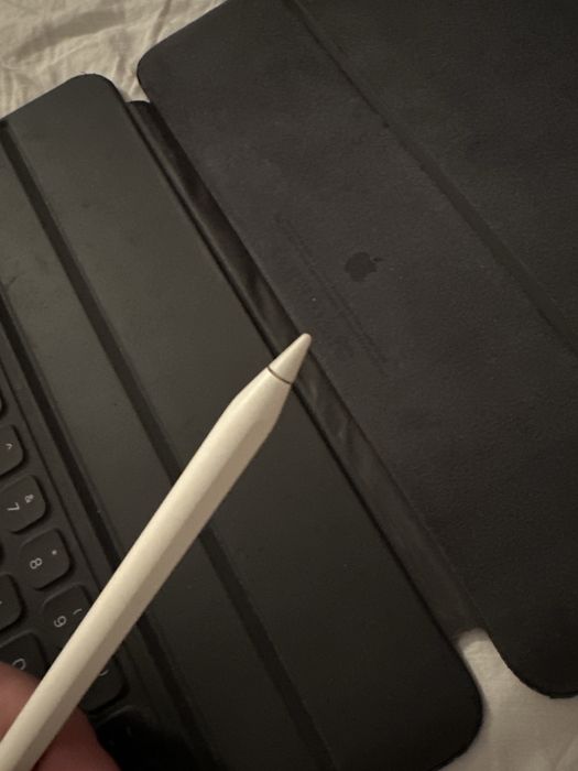 Apple pen gen 1 plus Magic Keybord pt Ipad pro 11 2018