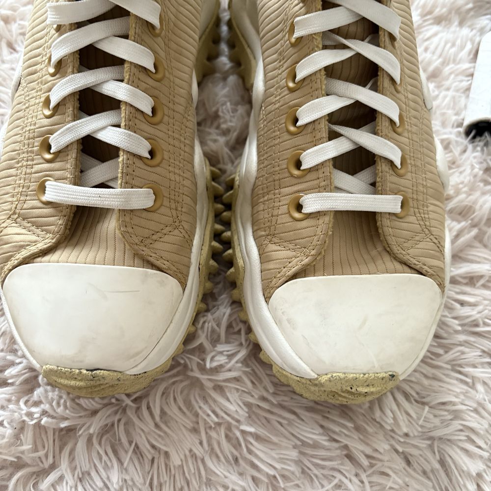 Converse Run Star Motion