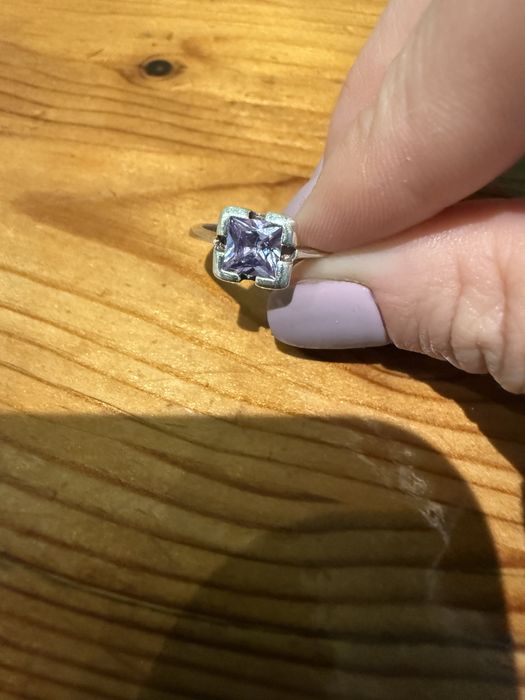 Сребърен пръстен с аметист и печат