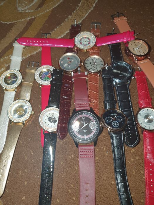 Ceasuri de mână pentru bărbați și femei! Sunați! Nu merge mes. Olx!