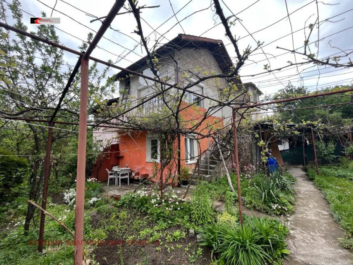 Продажба Къща гр. Перник - Църква m²