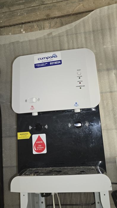 Dozator apa Cumpana+4 bidoane, stare impecabila