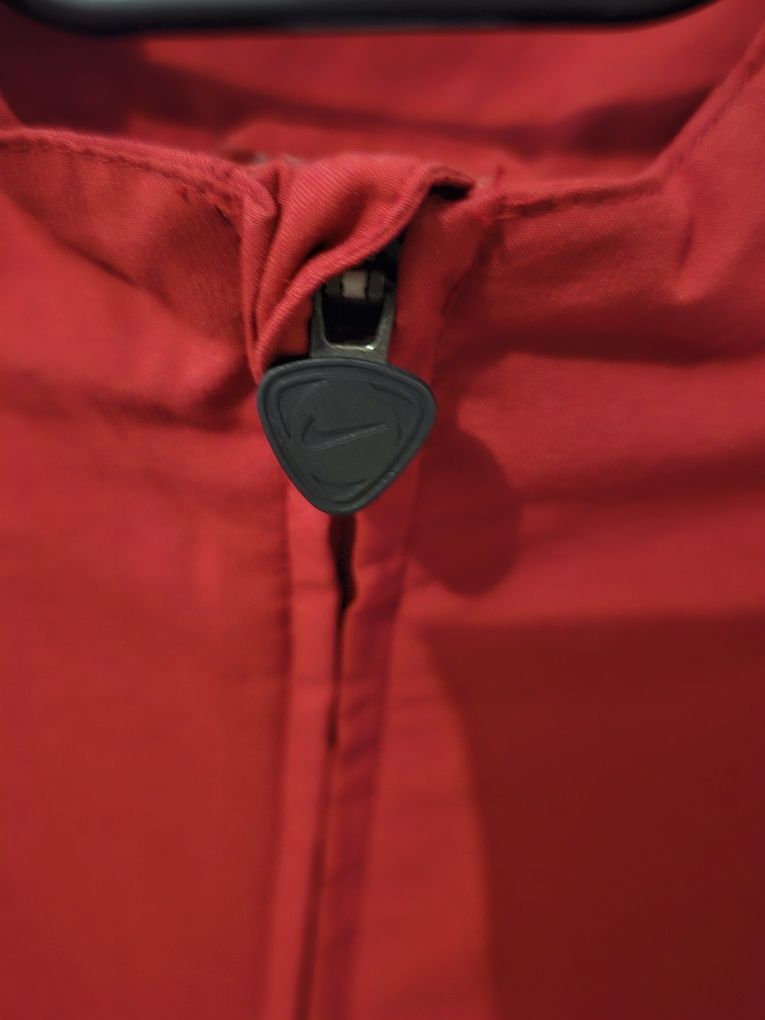 Red Vintage Nike DLS Zipup red tag