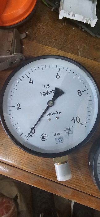 Манометр новый МП4-Уф