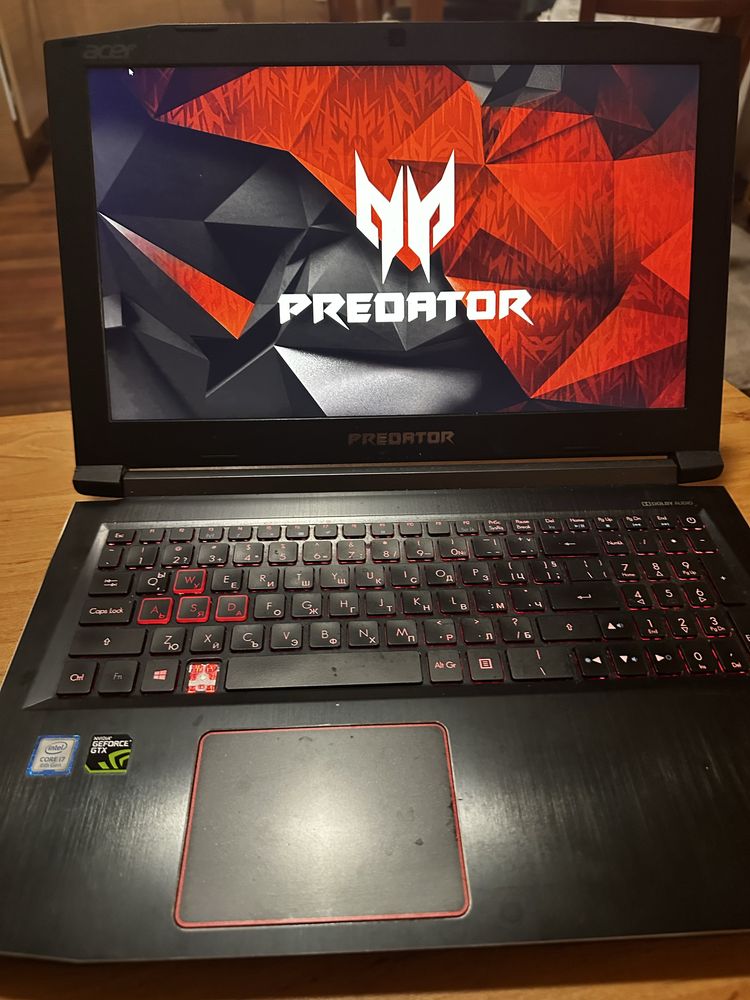 Геймърски лаптоп Acer Predator Helios 300