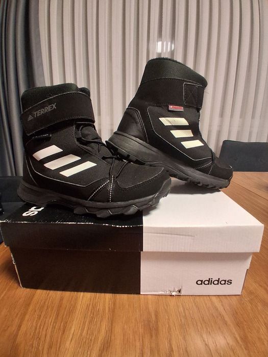 Зимни апрески на марките Тhe North Face ; Adidas Terrex ; H&M