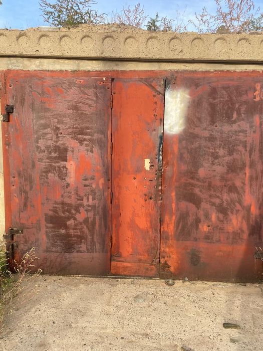 Продам гараж на юности