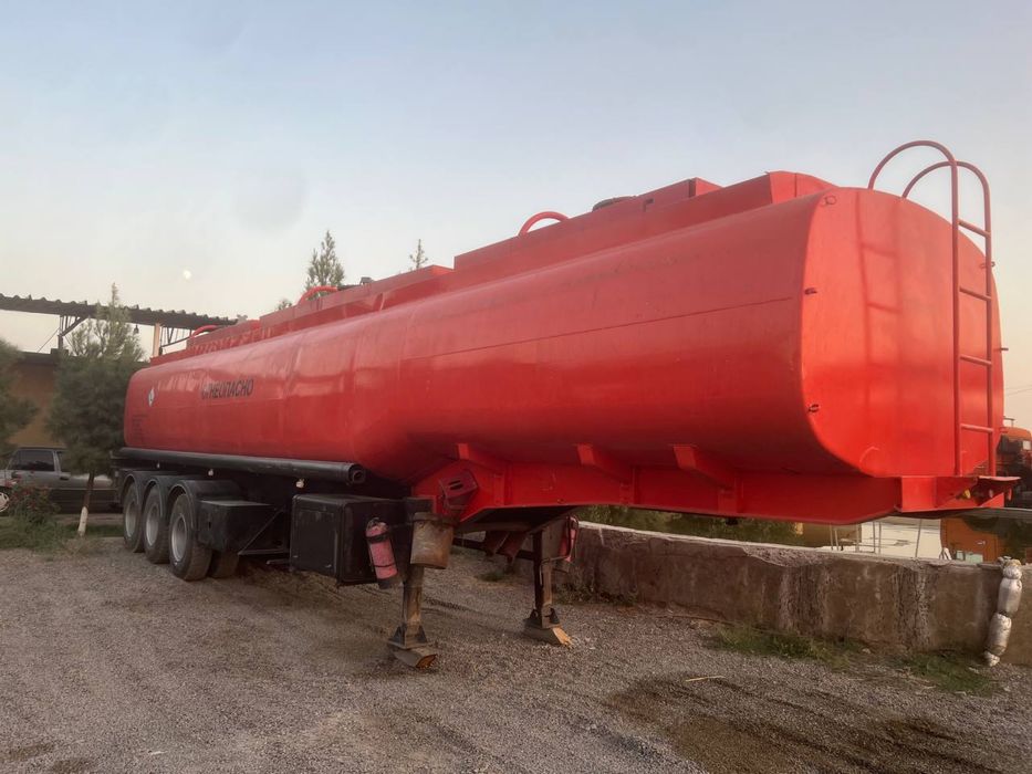 Бензовоз полуприцеп