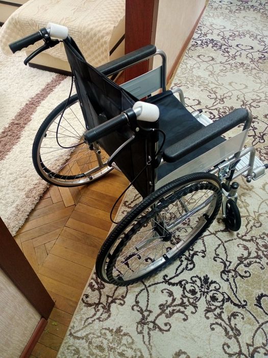 Коляска инвалидная на 120 кг.