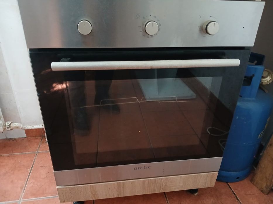 Vand cuptor electric