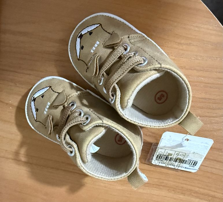 Продам детскую новую обувь