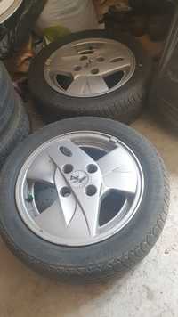 Vand jante de aliaj pe 14 " ford K