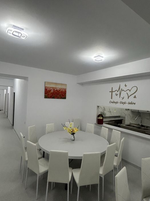 Inchiriez camera studenti