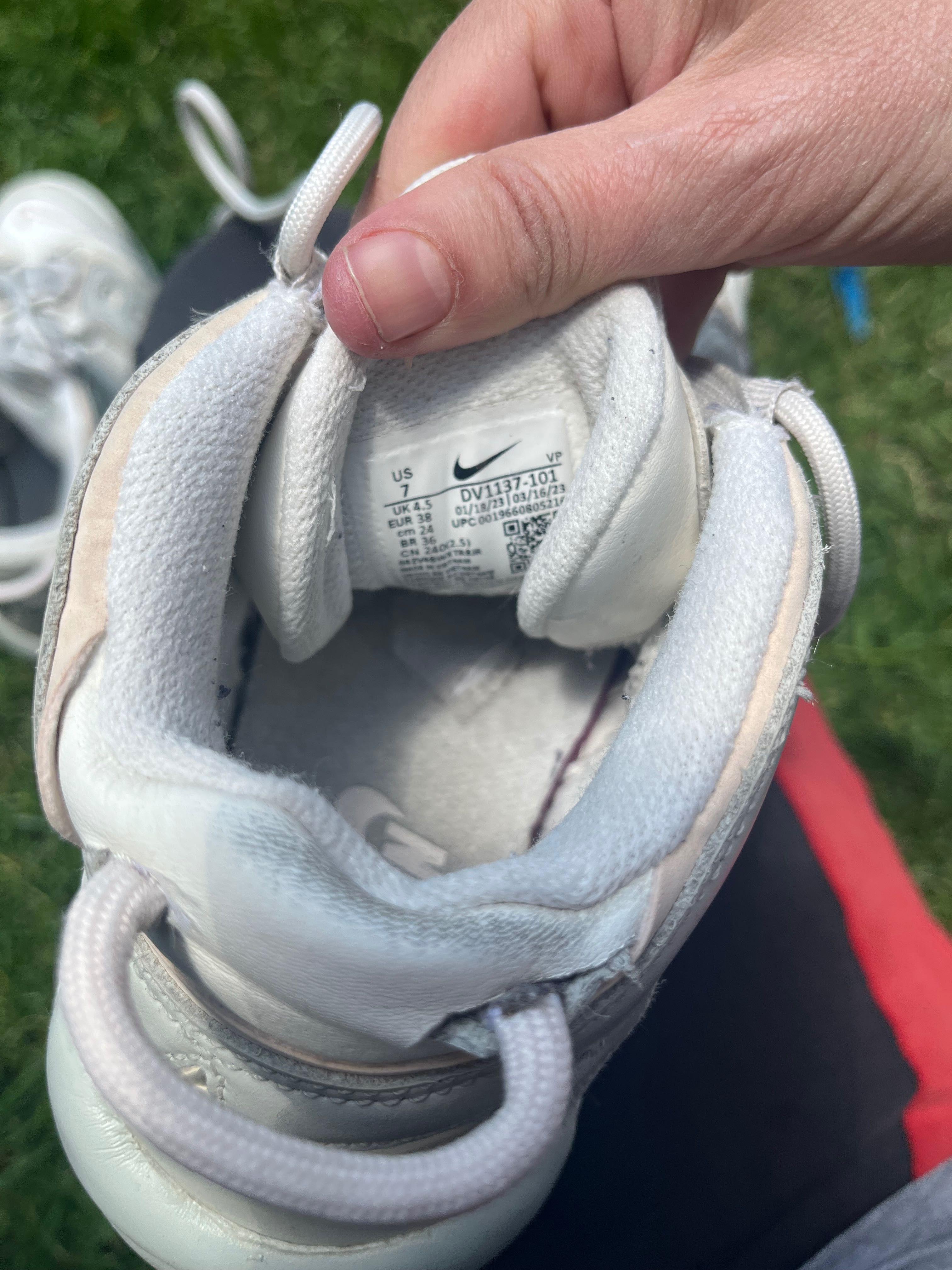 Оригинални 38 размер UK 7 Nike air