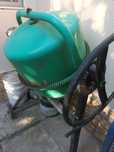 Betoniera 140 l si roaba Limex.