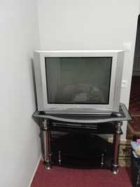 Телевизор и подставка