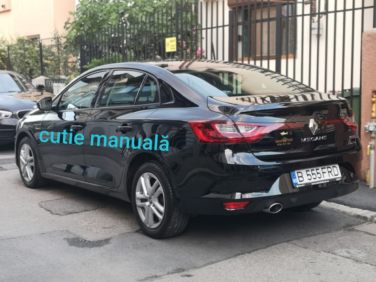 Inchiriere Dacia Duster Rent a car sector 3 și microbuze 8+1