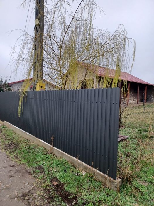 Vând casă la 35 km.de Galați.