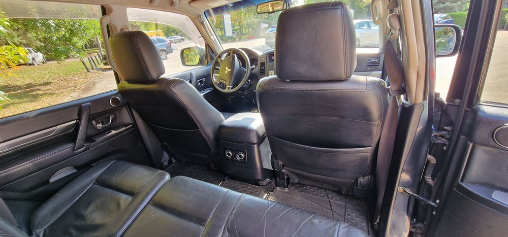 Vând mitsubishi pajero, autoutilitară