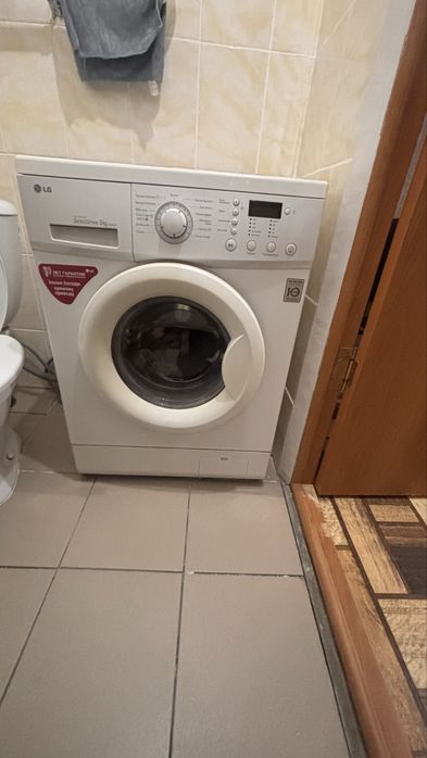 Продам стиральную машину LG