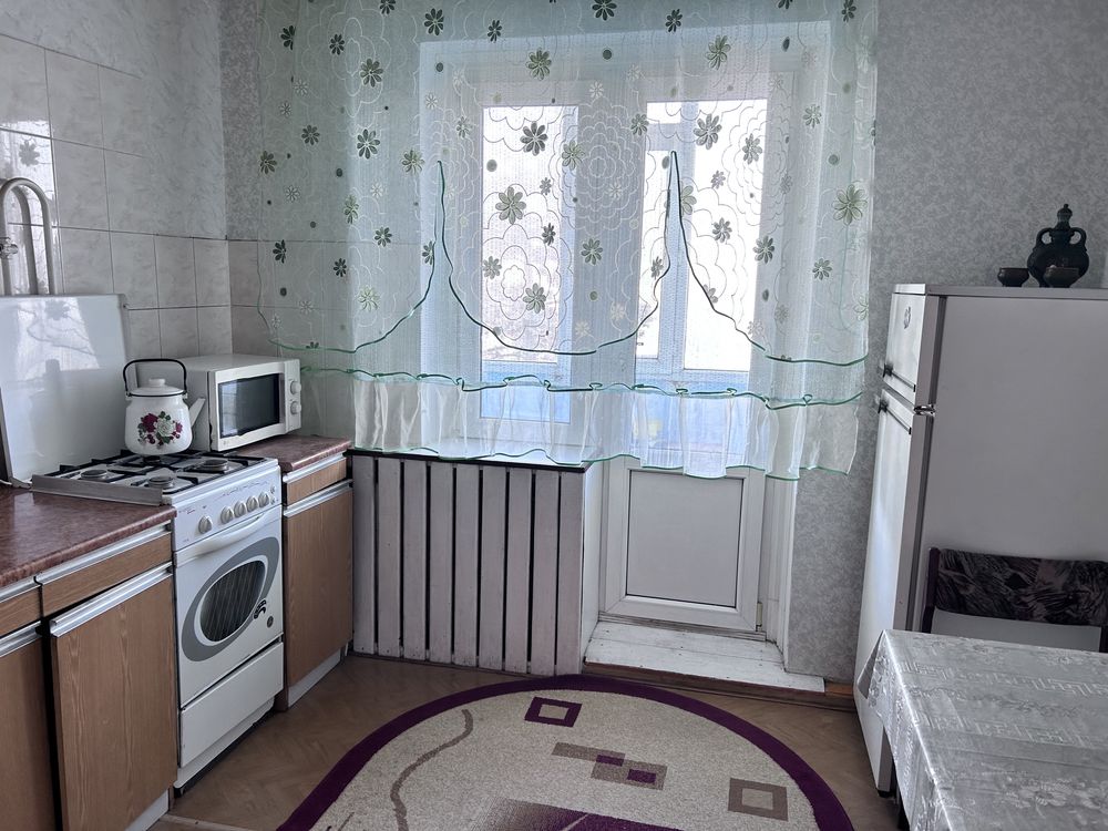 Продам 2 комн кв  в 11 мкр, Шайкенова 17