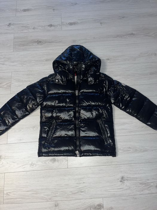 Geaca Moncle r maya NFC tag