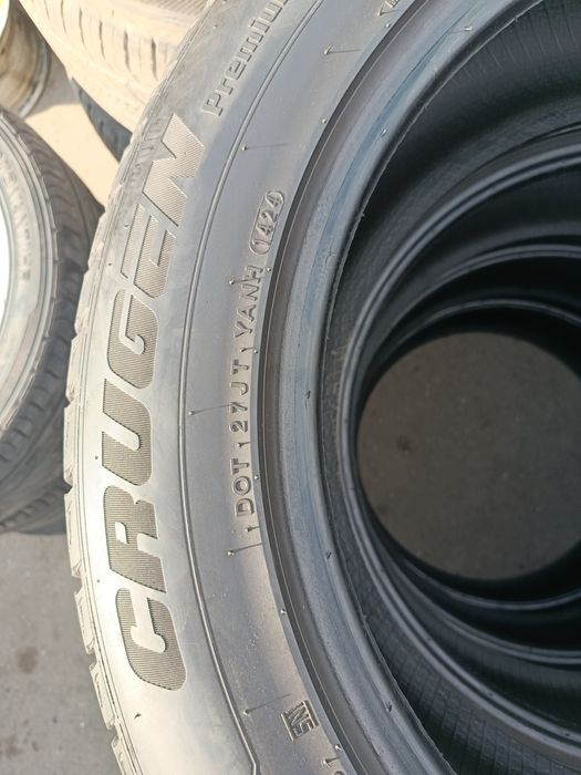 235_55_R19 Kumho Kareya