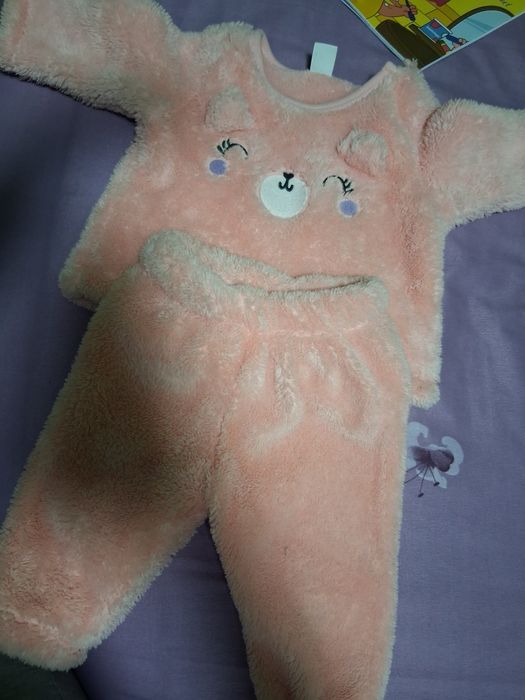 Set plusat bebe fetta 68 si bluza 74