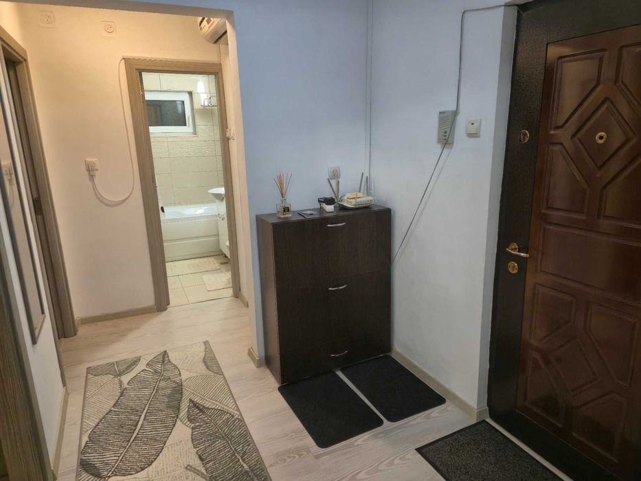 Apartament 2 camere de inchiriat termen lung. Tomis Nord Rovere