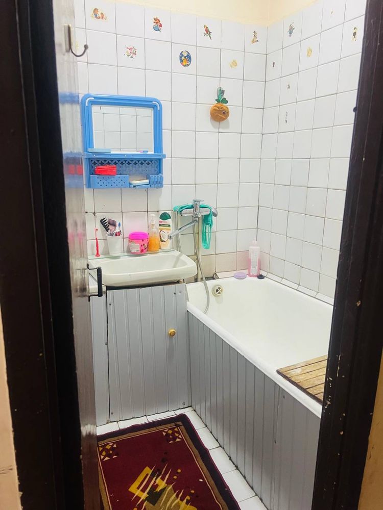 Срочно продается 2х ком.кв 10-м.район